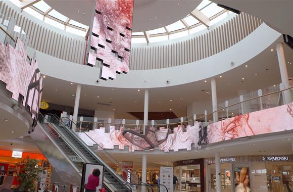 Inaugurata al Tiare Shopping Center la mostra multimediale “Leonardo 4.0” firmata IKON